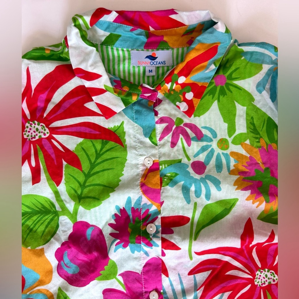 Sunny oceans top tunic size medium vibrant floral pattern - Picture 3 of 5